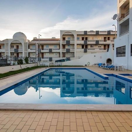 Central Apartment - Pool And Sea View & Albufeira Center エクステリア 写真