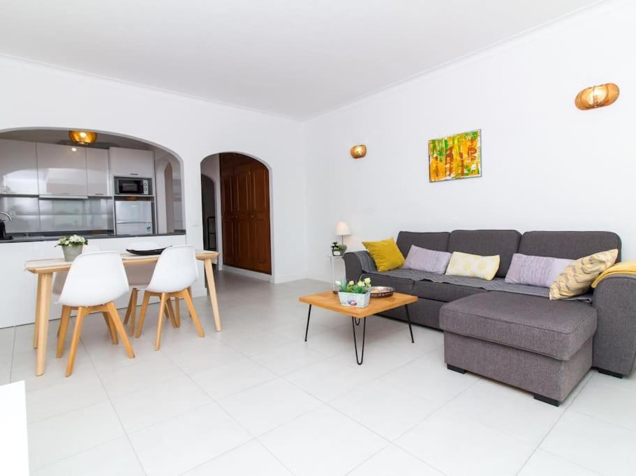 Central Apartment - Pool And Sea View & Albufeira Center エクステリア 写真