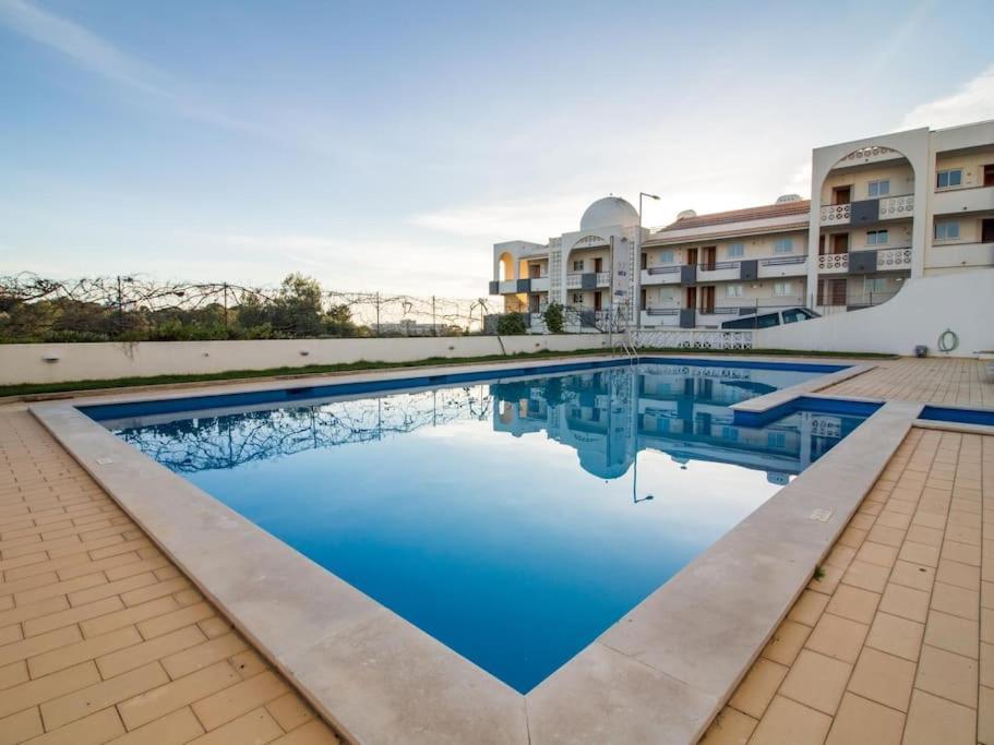 Central Apartment - Pool And Sea View & Albufeira Center エクステリア 写真