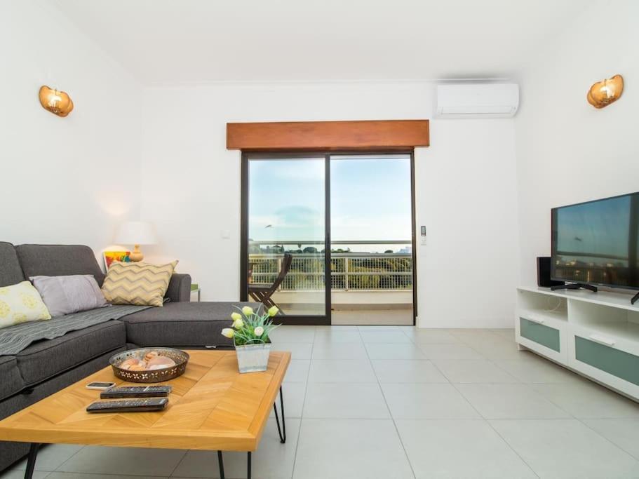 Central Apartment - Pool And Sea View & Albufeira Center エクステリア 写真